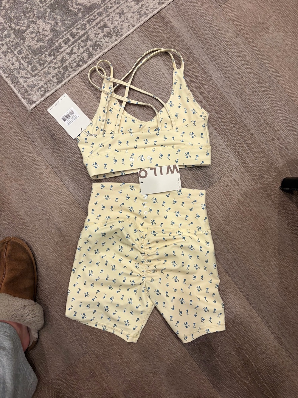NWT wilo workout set!!! - Picture 2 of 5